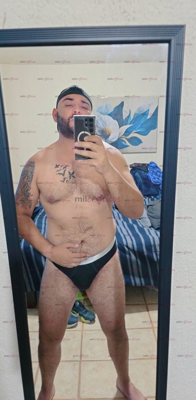 FOTOS DE I AM A BEAR, HAIR AND BEARD, FETISHIST, I LIKE TO BE GIVEN A LOT OF ORAL, GIVE M