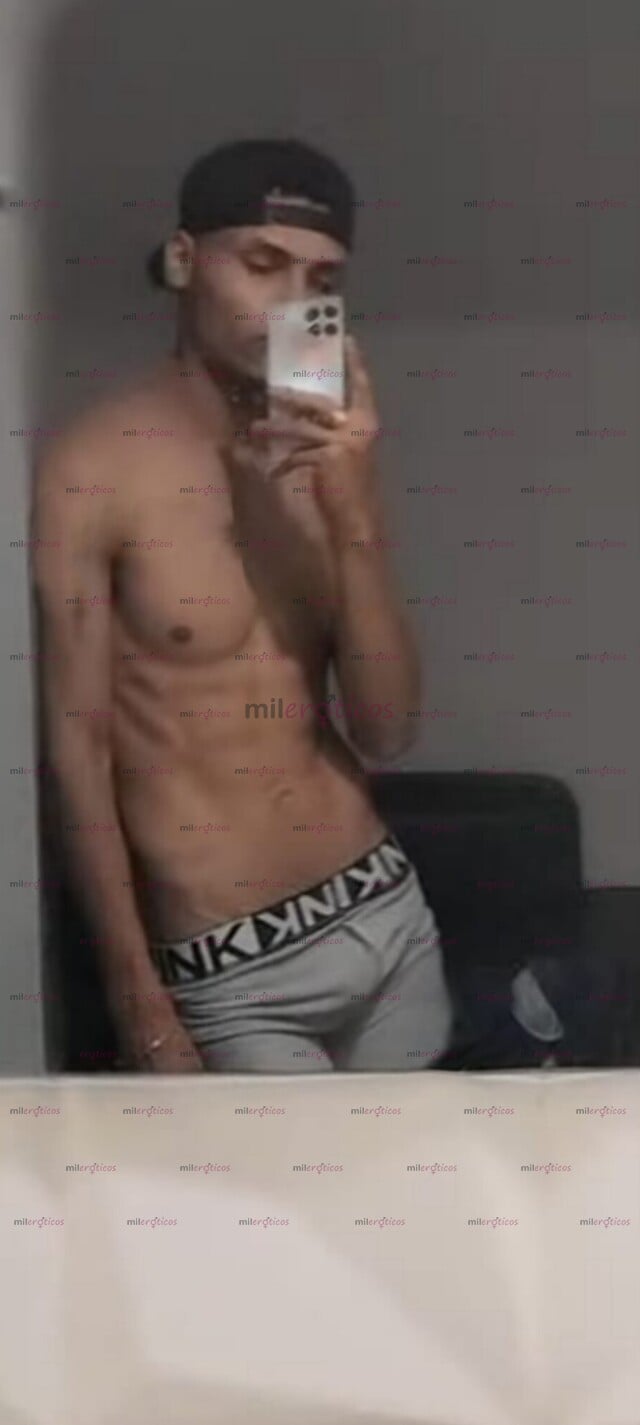 FOTOS DE 450X1 HR DE SEXO DURO CON ESTE CHAVO MORENO, ALTO GUAPO SEXY E INTERESANTE.