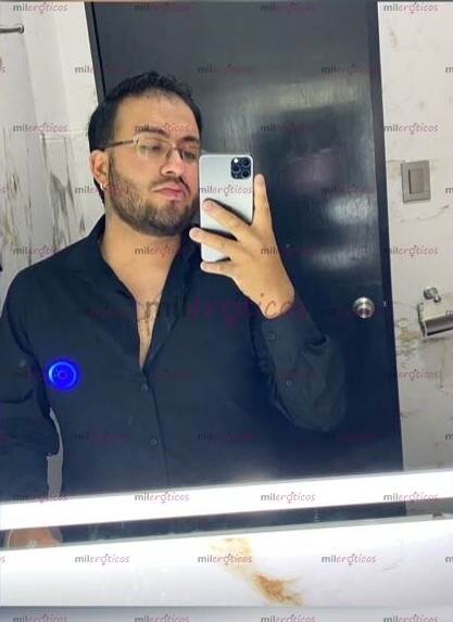 FOTOS DE BARBÓN DE 23 AÑOS LISTO PARA COMPLACERTE