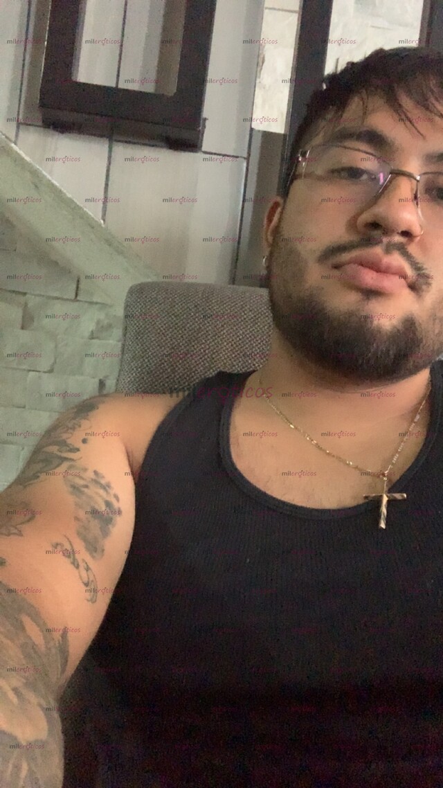 FOTOS DE BARBÓN DE 23 AÑOS LISTO PARA COMPLACERTE