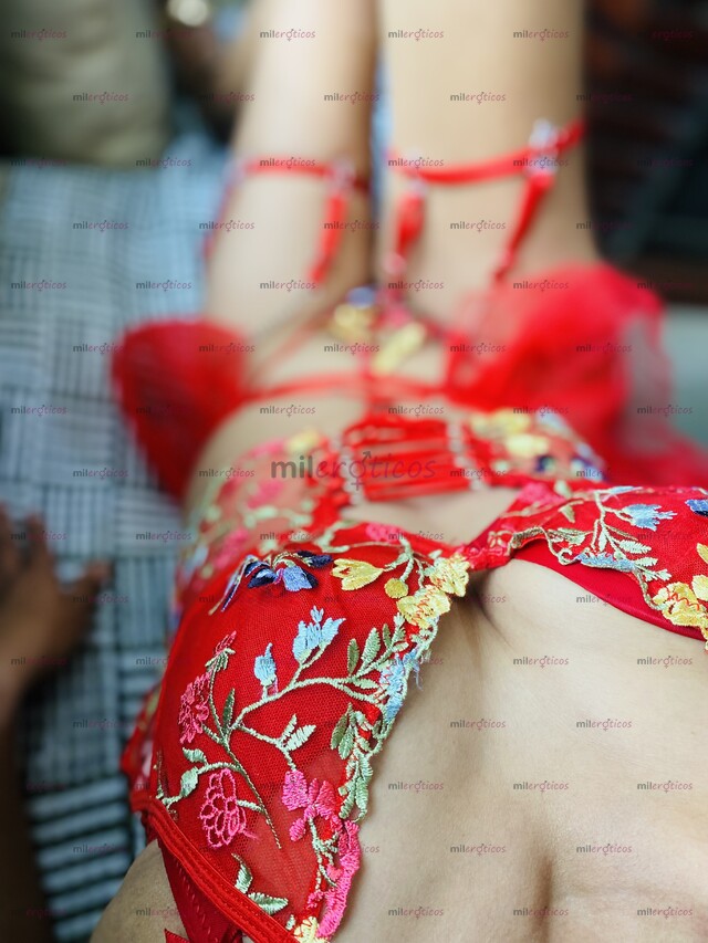 FOTOS DE SOY UNA FLAQUITA MADURITA EXPERTA EN SACAR LA LECHITA NO TE QUEDES CON GANAS