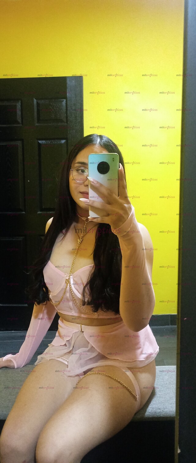 FOTOS DE HERMOSA JOVEN TRAVESTI DE 21 AÑOS AÑOS SUPER FEMEMINA CUERPO NATURAL.