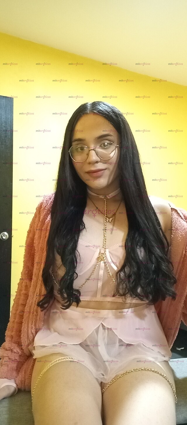 FOTOS DE HERMOSA JOVEN TRAVESTI DE 21 AÑOS AÑOS SUPER FEMEMINA CUERPO NATURAL.