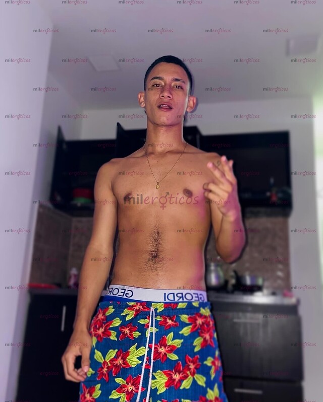 FOTOS DE POLLO CALIENTE , NEA COMPLACIENTE, SERIO VERGON