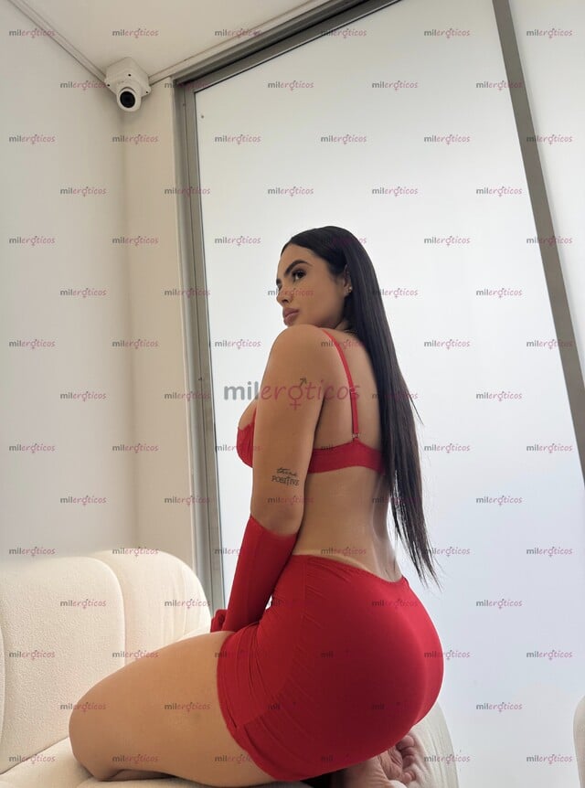 FOTOS DE MAJO TÚ PELI NEGRA CALIENTE Y SEXY COLOMBIANA