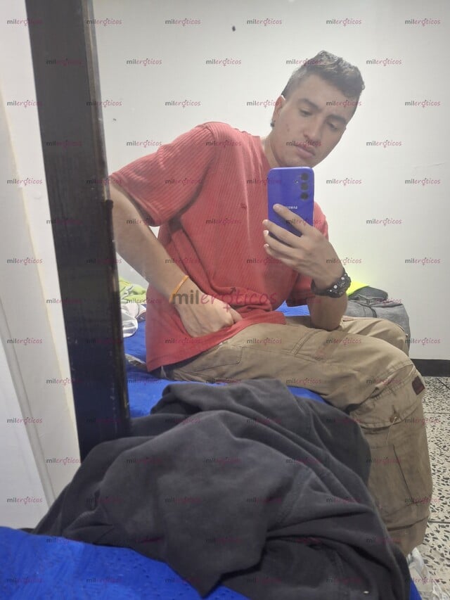 FOTOS DE FLACO VERGON 20CM CON SITIO EN LA CIUDAD, LECHERO MORBOSO Y COMPLACIENTE