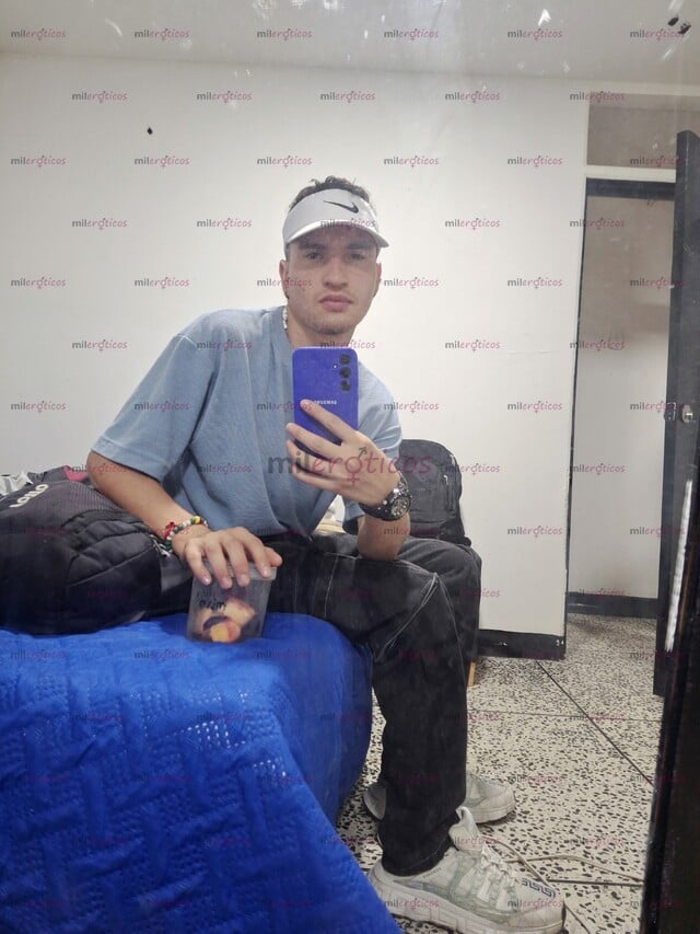 FOTOS DE FLACO VERGON 20CM CON SITIO EN LA CIUDAD, LECHERO MORBOSO Y COMPLACIENTE