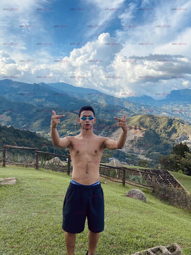 FOTOS DE POLLO CALIENTE , NEA COMPLACIENTE, SERIO VERGON