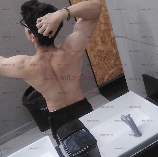 FOTOS DE MASAJISTA PROFESIONAL GUAPO, MUSCULOSO Y VARONIL