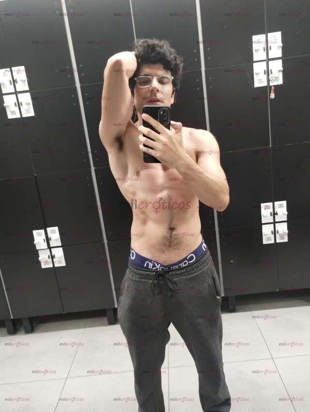 FOTOS DE MASAJISTA PROFESIONAL GUAPO, MUSCULOSO Y VARONIL