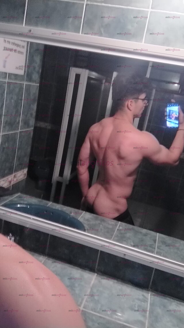 FOTOS DE MASAJISTA PROFESIONAL GUAPO, MUSCULOSO Y VARONIL