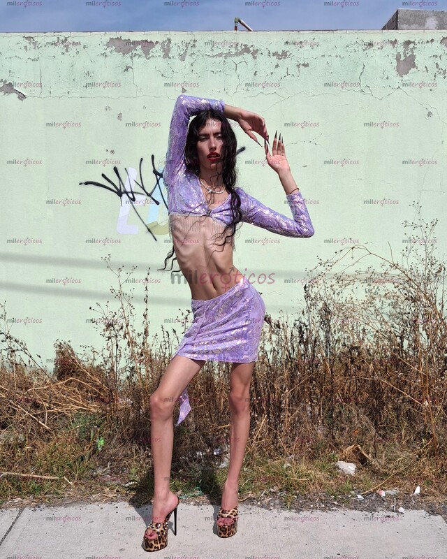 FOTOS DE NIÑA. ME ENCANTA MUCHO EXPLORAR EL EROTISMO AMO LOS CUERPOS PAPI