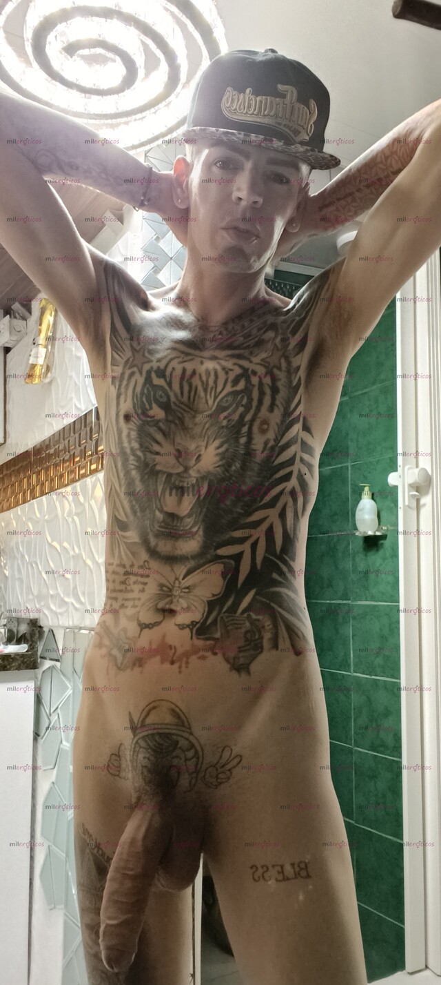 FOTOS DE FLACO VERGON ACTIVO MORBOSO BLANCO TATUADO