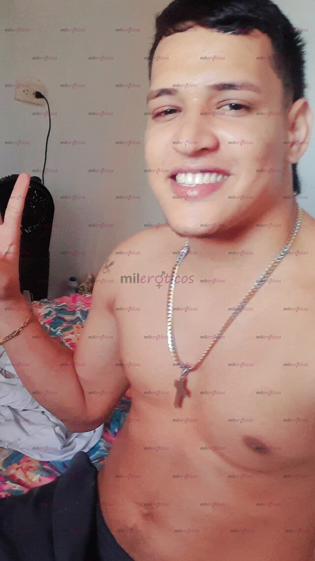 FOTOS DE JOVEN AFICIONADO AL SEXO DURO Y PLACENTERO