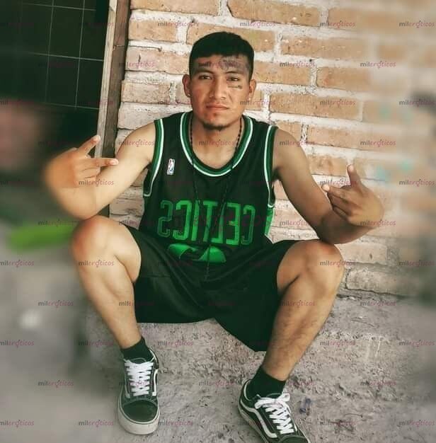 FOTOS DE CHACALITO MAMADOR,MORBOSO, CUMPLIENDO FANTASIAS Y CON TODA LA ACTITUD...