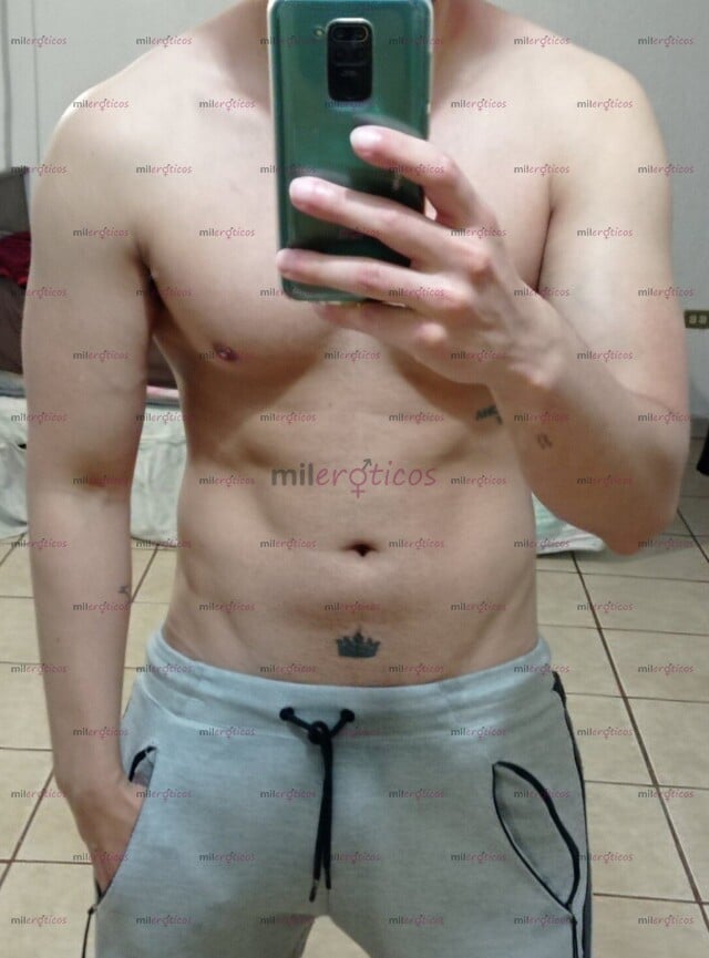FOTOS DE CALIENTE , DOMINANTE Y CON GANAS DE PENETRARTE !