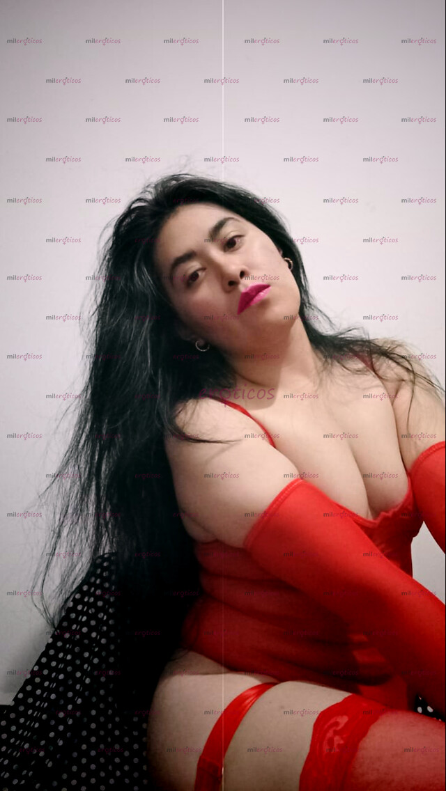 FOTOS DE MUJER COMPLACIENTE DE SENOS PEQUEÑOS MUY CONSENTIDORA