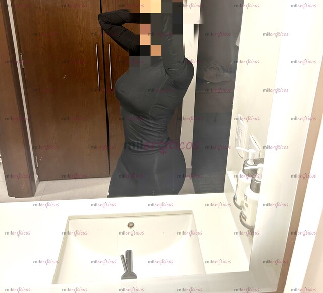 FOTOS DE UNIVERSITARIA DE 22 AÑOS DELGADA NALGONA Y TETONA