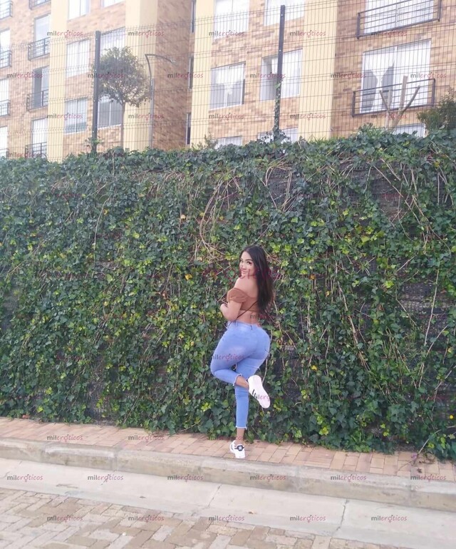 FOTOS DE POR PRIMERA VEZ FEMENINA TRANS COMPLACIENTE