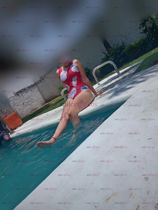 FOTOS DE UNA PEQUEÑA CACHONDA MUY ABIERTA Y COMPLACIENTE