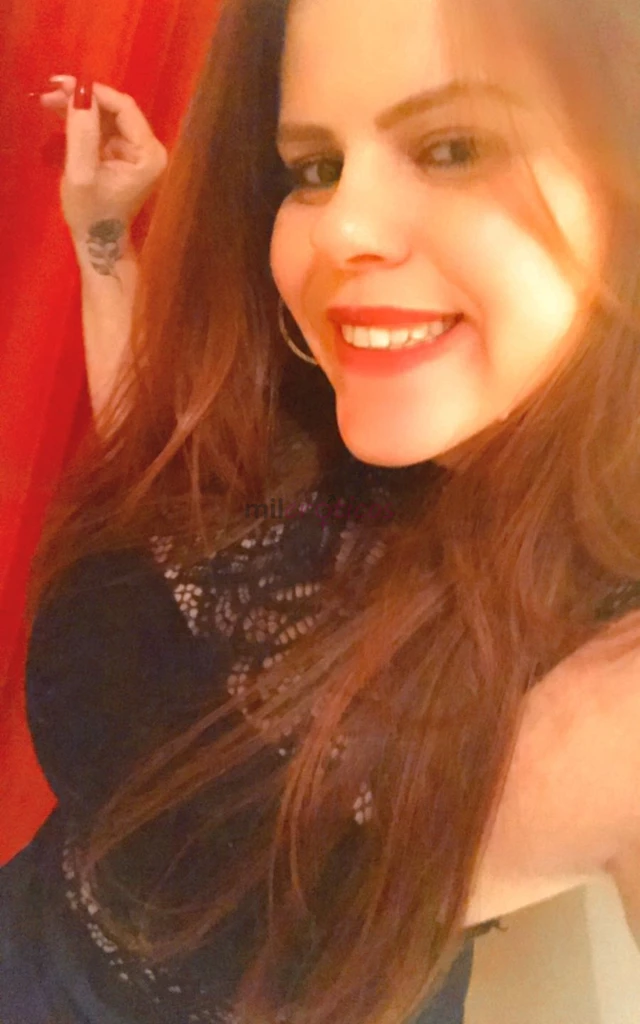 Estou de voltasejam bem vindos me chamo patricia a ruiva natural sou uma mineirinha linda e super divertida um bom sexo acompanhado de um bom papo faz...