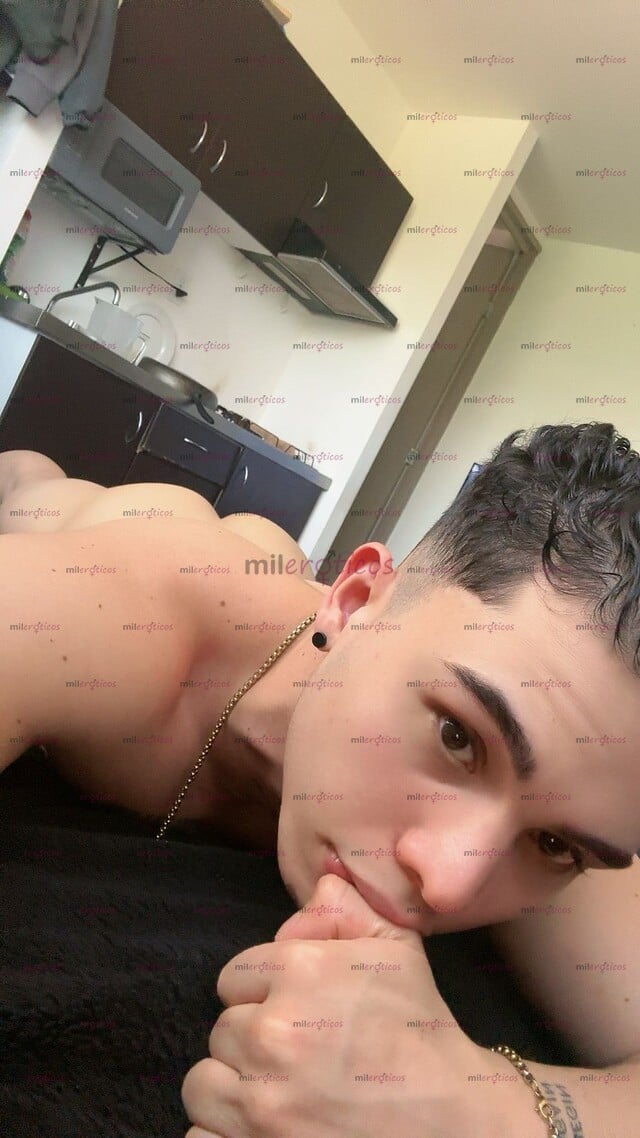 FOTOS DE (CON LUGAR,ACEPTO TARJETA) VENEZOLANO PIERNON,NALGON Y VERGON.