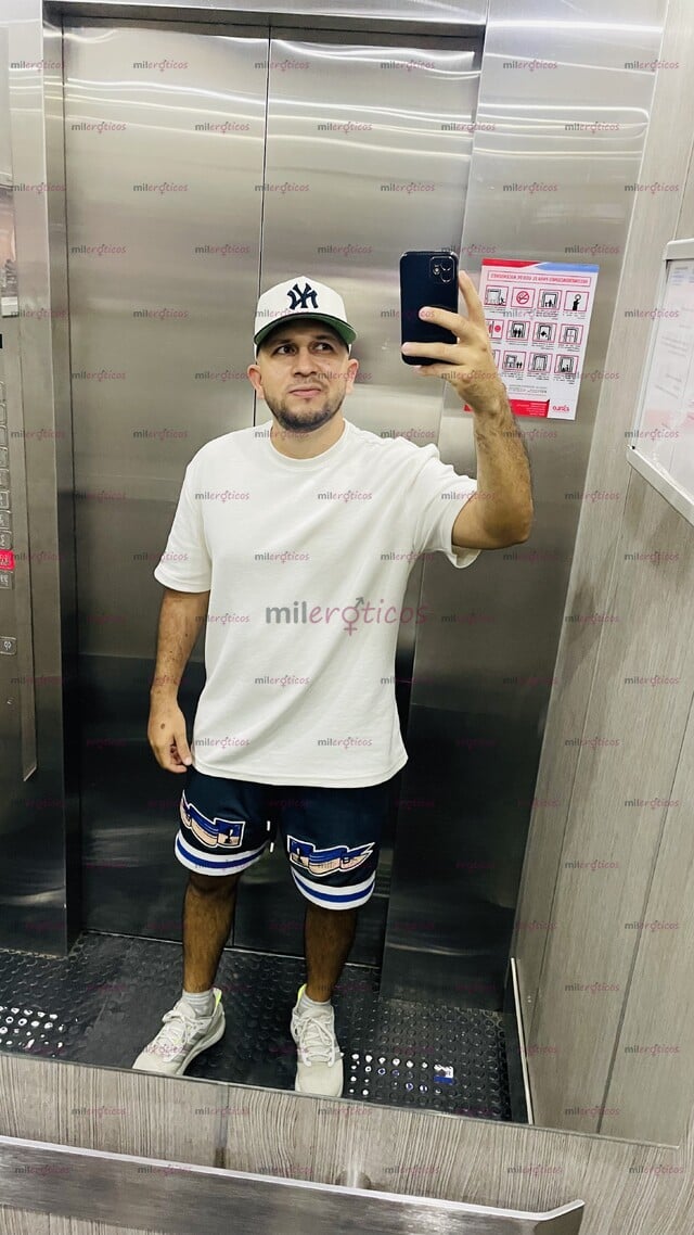 FOTOS DE MASAJISTA DAVIS DE TODA TU CONFIANZA PARA QUE TE RELAJES Y DESESTRESES VEN A MI