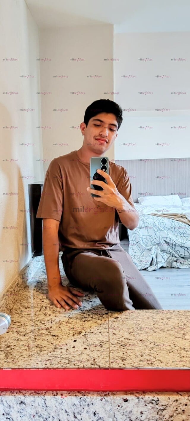 FOTOS DE PASIVO VIP AGUANTADOR, SUMISO, FIT, Y COMPLACIENTE AMANTE DEL SEMEN.