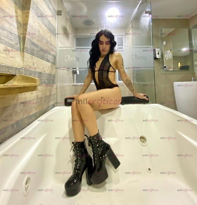 FOTOS DE SANTORINI CHICA TRANS BAJITA Y MORBOSA CON SITIÓ PRIVADO