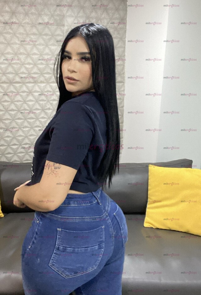 FOTOS DE CARITA ANGÉLICAL CON UN CUERPO VOLUPTUOSO