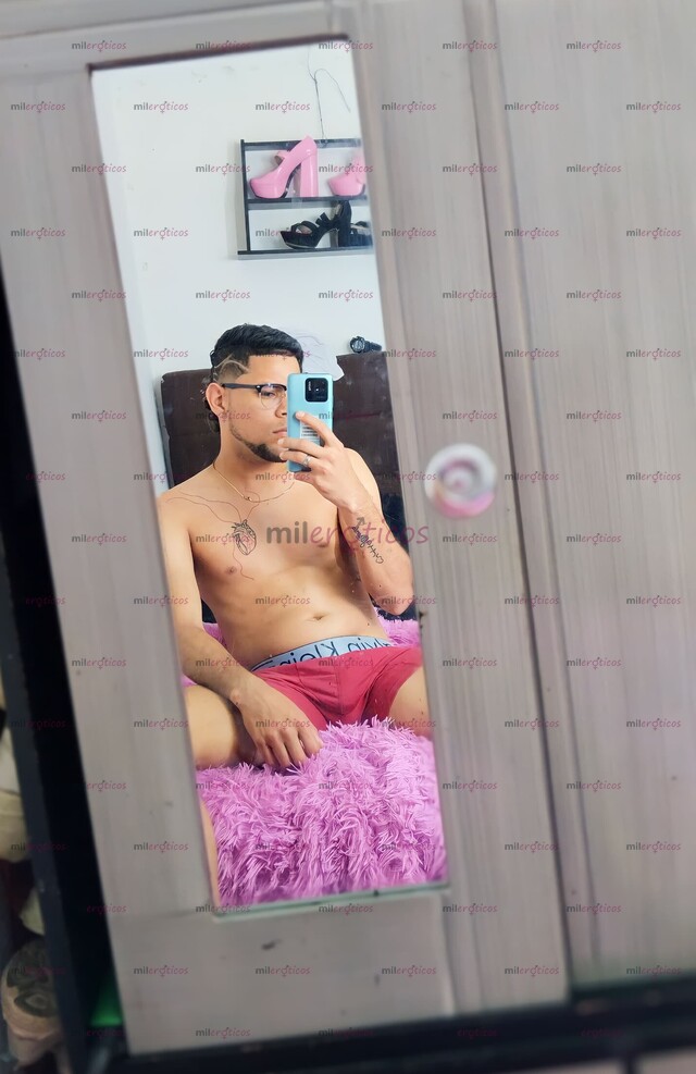 FOTOS DE ALBERTH CHICO BIX 100% ACTIVO COMPLACIENTE CON UNA VERGA DE 21 CM.