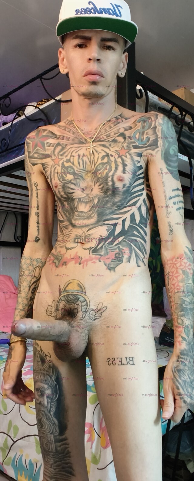 FOTOS DE FLACO LECHERO VERGON ACTIVO TATUADO MORBOSO