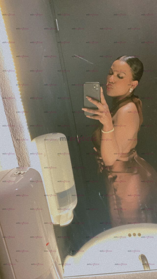 FOTOS DE DOMINICANA ,PELO CHINO , CUERPO NATURAL VOLUPTUOSO ,CARIÑOSA Y CON BUENA PLATICA