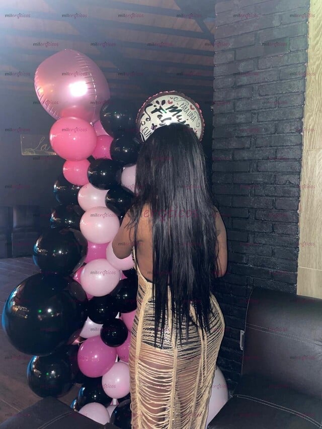 FOTOS DE DOMINICANA ,PELO CHINO , CUERPO NATURAL VOLUPTUOSO ,CARIÑOSA Y CON BUENA PLATICA