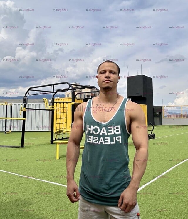 FOTOS DE GYM VERSÁTIL MACHITO VERGA GRANDE Y CULO CARNUDITO.