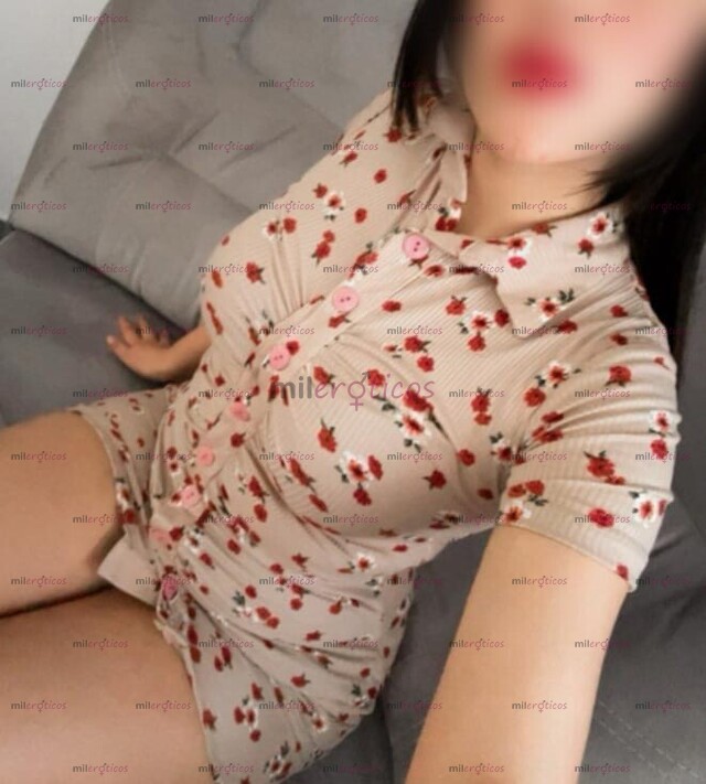 FOTOS DE SOY UNA CHICA MUY CALIENTE QUE LE GUSTA QUE LA PONGAN EN 4.