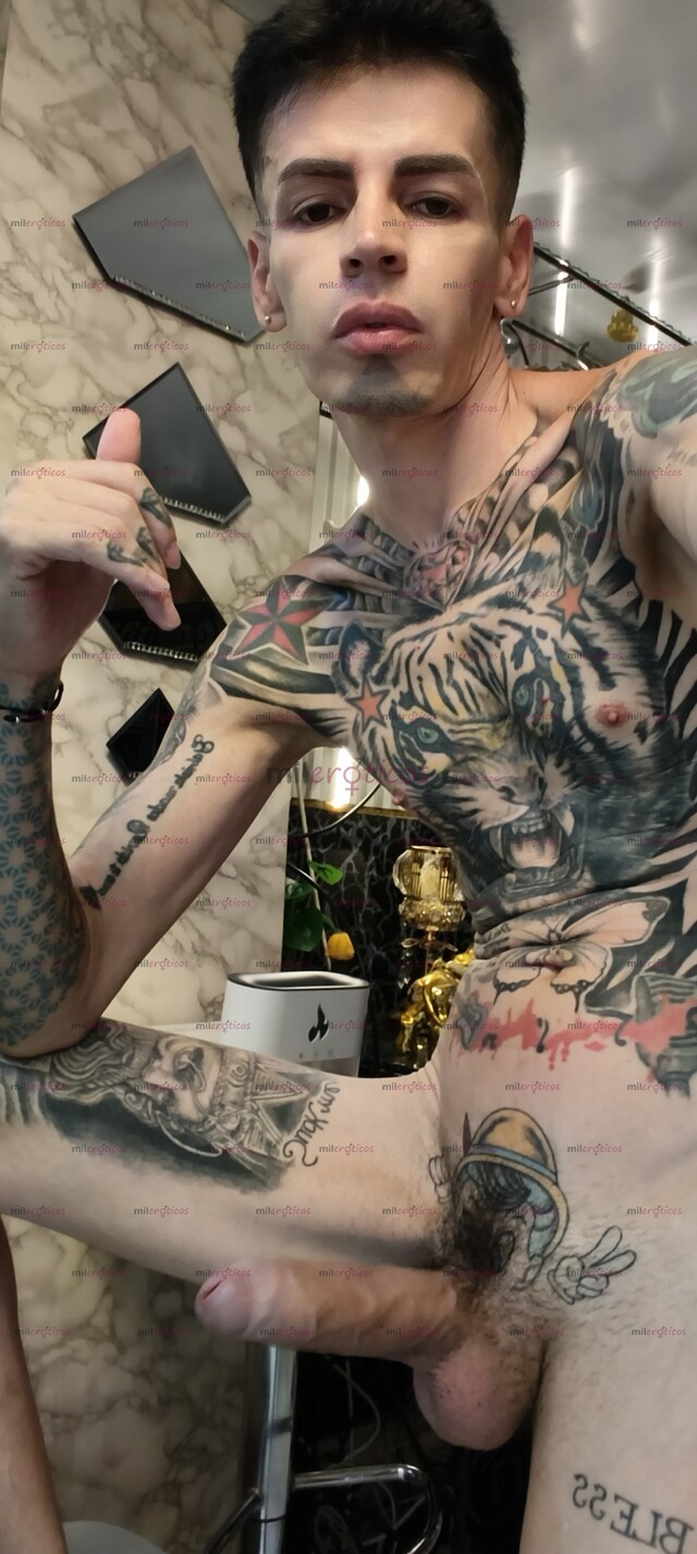 FOTOS DE FLACO VERGON FETICHERO TATUADO BLANCO Y BN ACTIVO