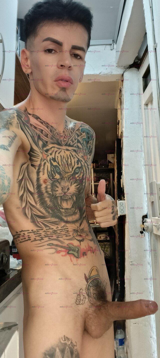 FOTOS DE FLACO VERGON FETICHERO TATUADO BLANCO Y BN ACTIVO