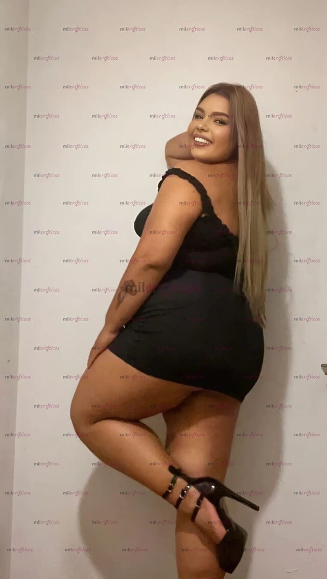 FOTOS DE SOY VANESSA CHICA CURVY MUY PUTITA EN BUSCA DE MUCHA LECHE Y DIVERSION