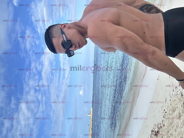 FOTOS DE VERSÁTIL BUEN PORTE JOVEN VARONIL DISPONIBLE