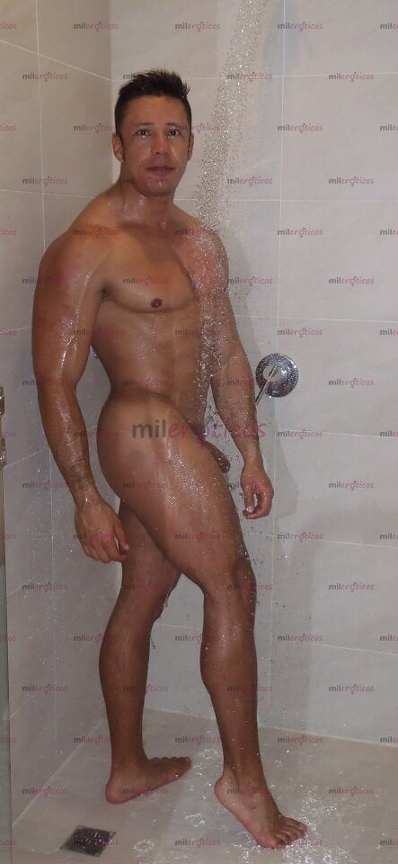 FOTOS DE ANDRÉS CHICO MASAJISTA PARA HOMBRES VIP BOGOTA NORTE CUERPO A CUERPO