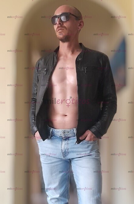 FOTOS DE COMPAÑIA CON ESTILO EXCLUSIVAMENTE PARA MUJERES