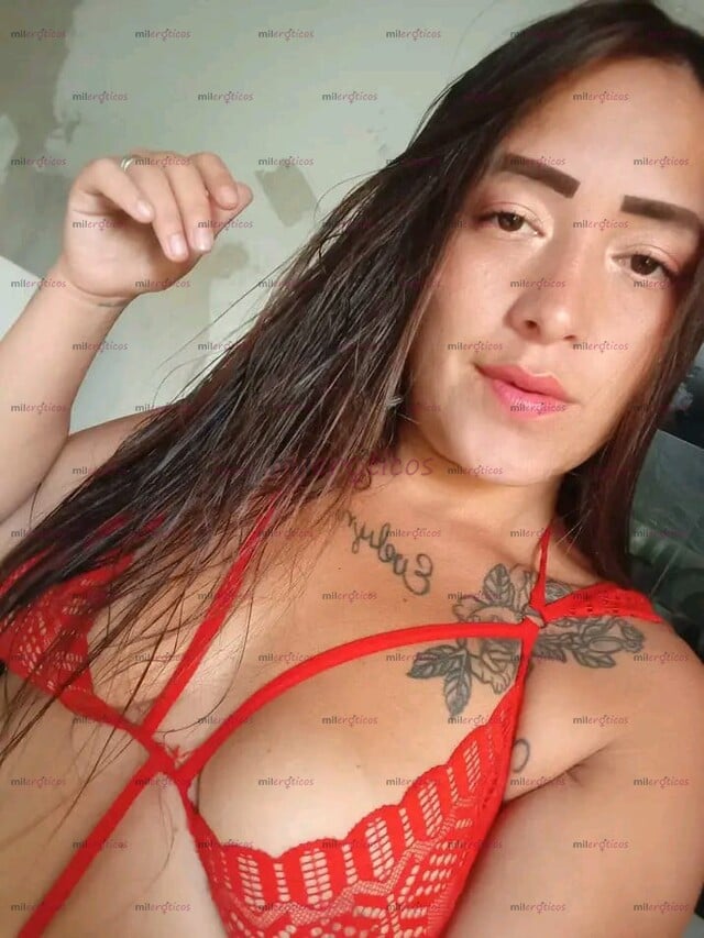 FOTOS DE TU MONA ARRECHA ,INQUIETA Y JUGETONA ME GUSTA LA VERGA