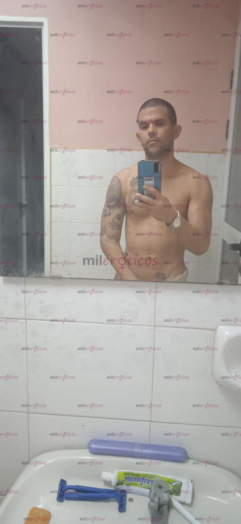 FOTOS DE SOY CUBANO CALIENTE DISPUESTO HACER SENTIR MOMENTOS DIVERTIDOS