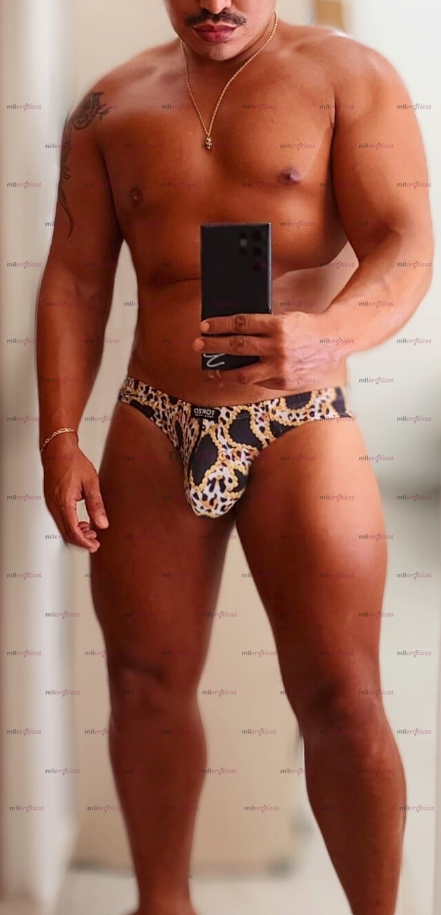 FOTOS DE SCORT MAMADO, HÉTERO, VERGUDO, ACTIVO, LECHERO.