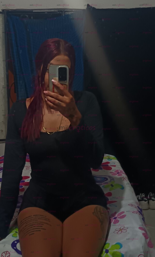 FOTOS DE OLA SOY ALEJA TATUADA CON 23 AÑOS PELIS ROJA