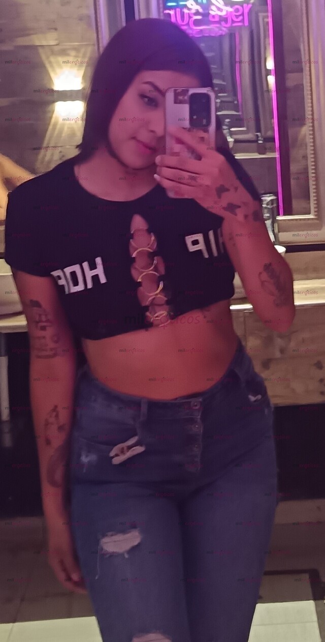 FOTOS DE OLA SOY ALEJA TATUADA CON 23 AÑOS PELIS ROJA