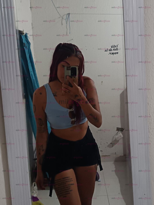 FOTOS DE OLA SOY ALEJA TATUADA CON 23 AÑOS PELIS ROJA