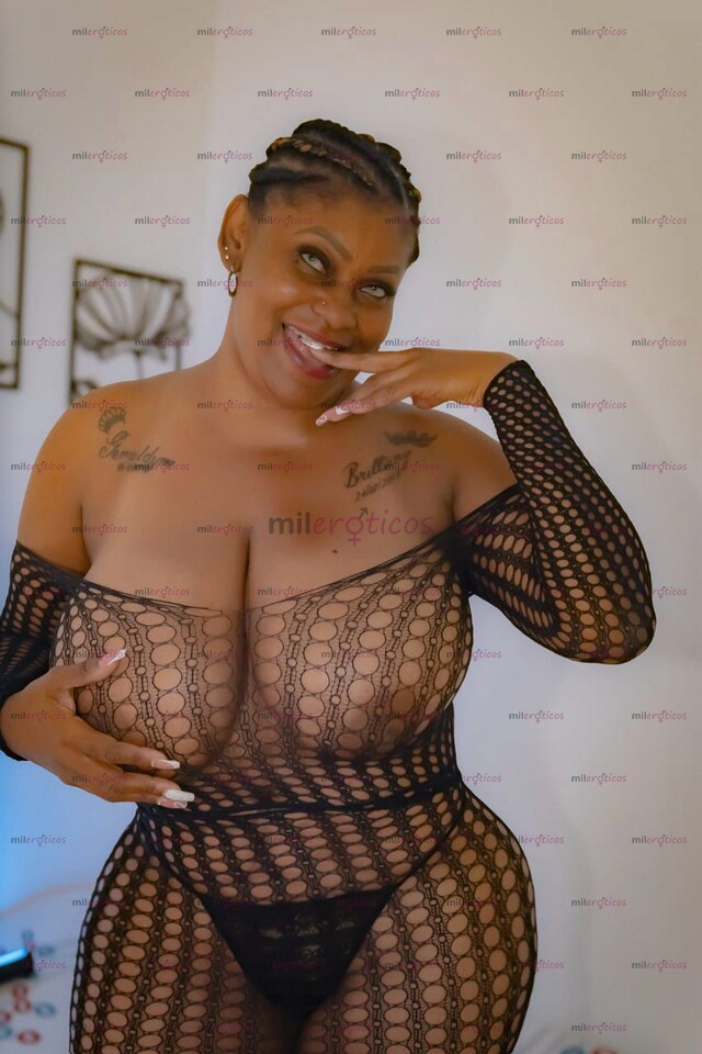 FOTOS DE VEN Y DISFRUTA DE LOS SENOS MÁS GRANDES DE COLOMBIA