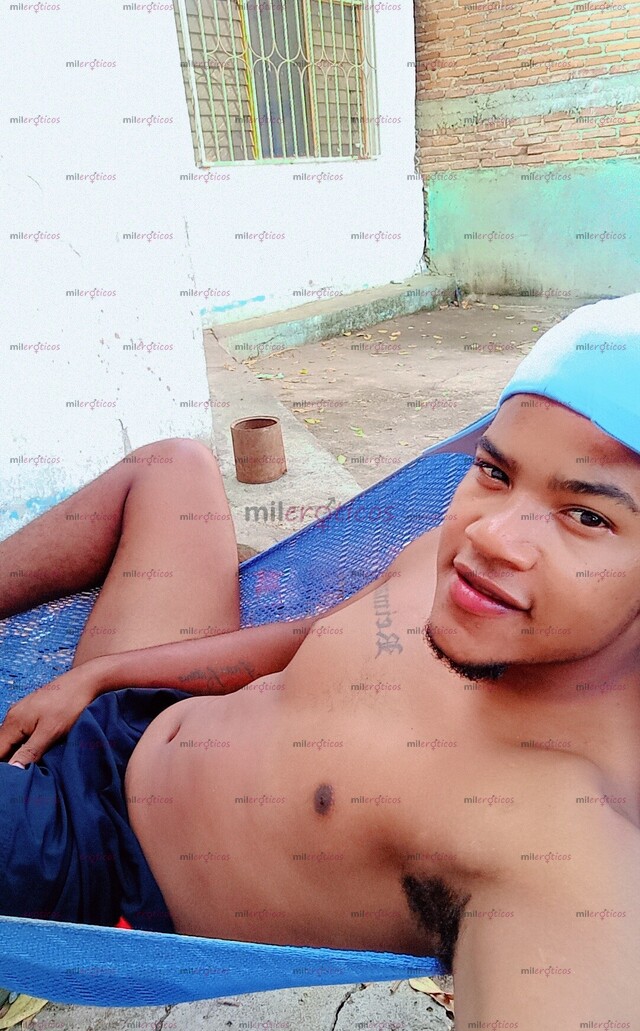 FOTOS DE XXL 22 CM VENEZOLANO MORENO FOGOSO Y CARGADO DE PASIÓN HOLA, ME LLAMO WILVE